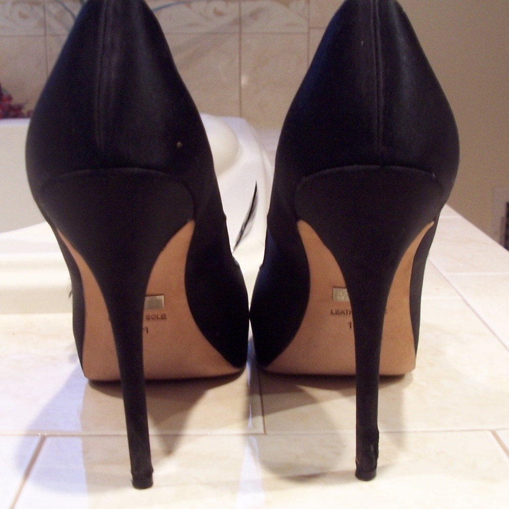 Badgley Mischka Black Satin Open Toe Pumps - Picture 5 of 7